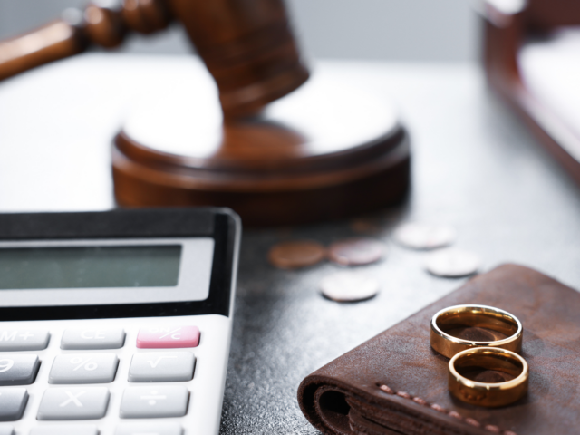 5 Financial Tips to Keep in Mind When Going Through a Divorce